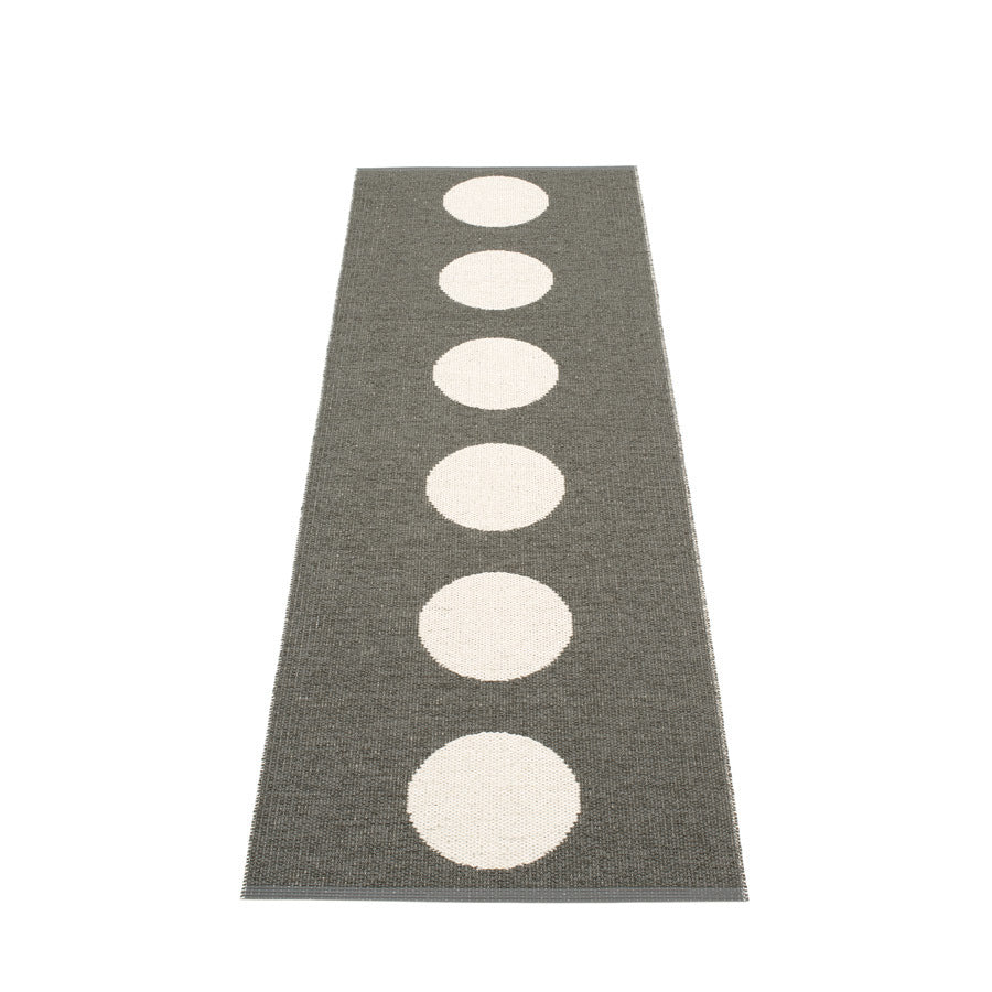 Pappelina Rug Vera Charcoal