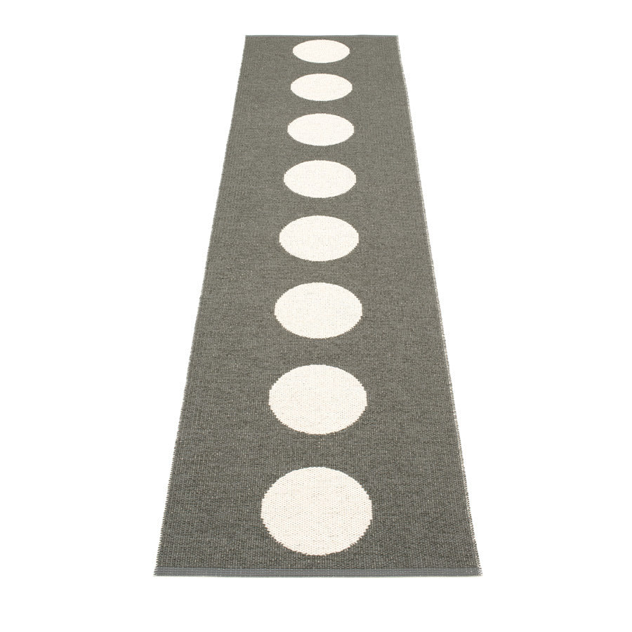 Pappelina Rug Vera Charcoal