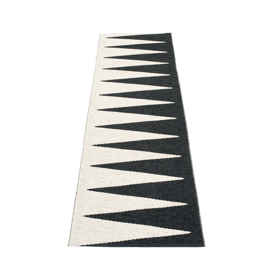 Pappelina Rug Vivi Black