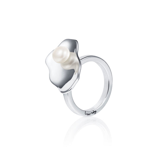 Efva Attling Oyster Ring