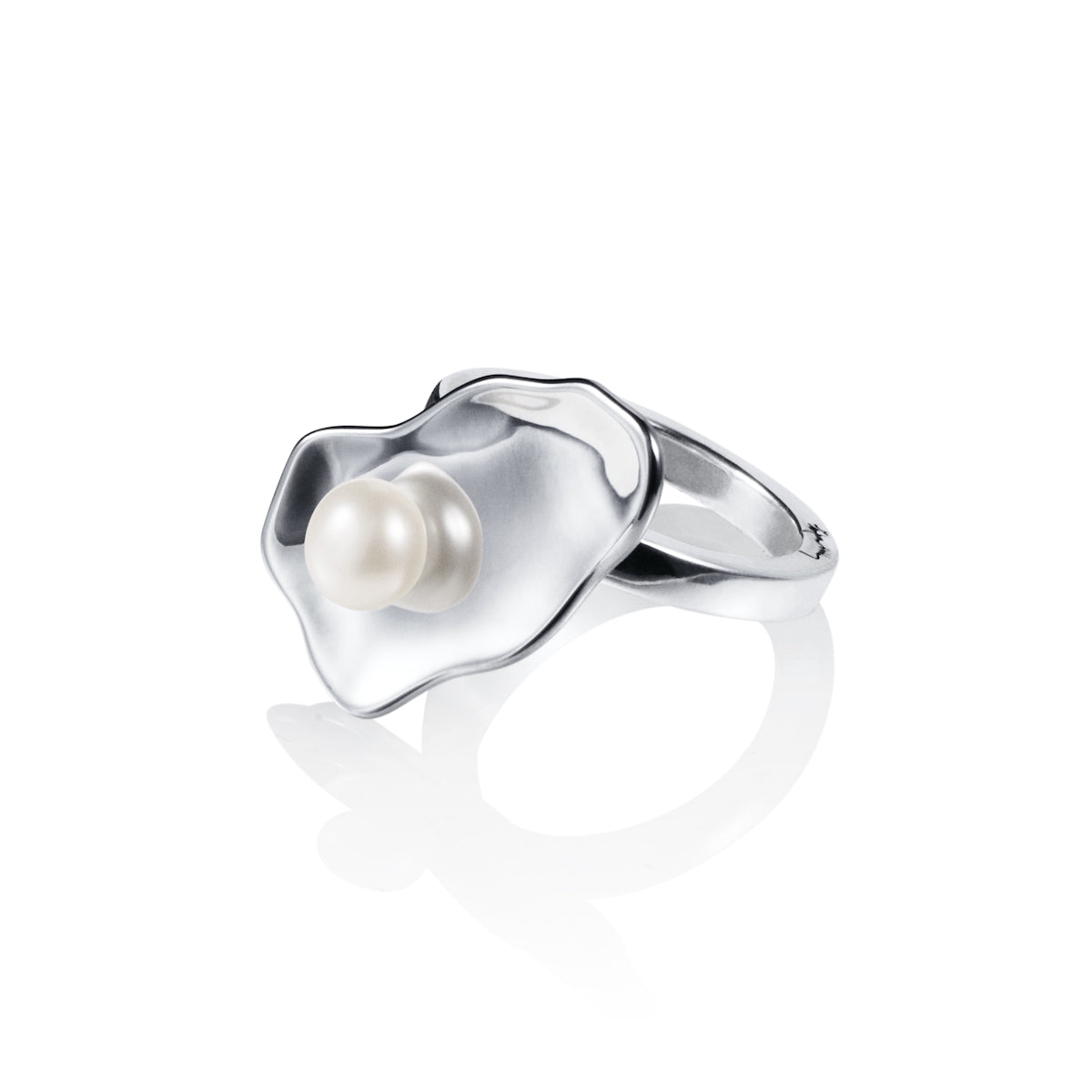 Efva Attling Oyster Ring