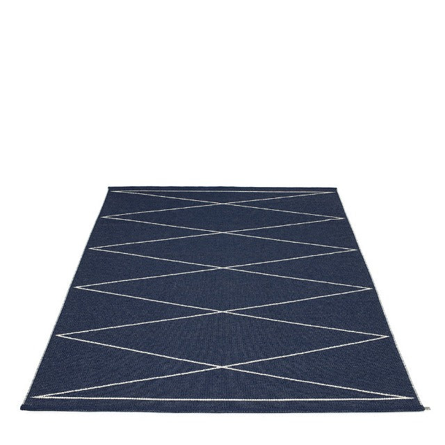 Pappelina Rug Max Dark Blue