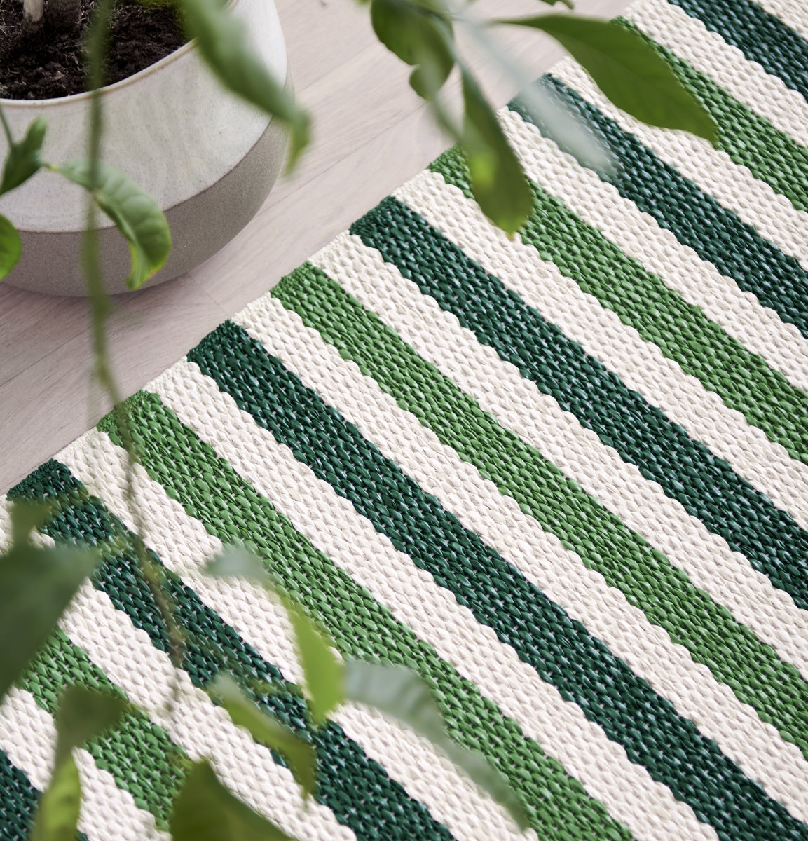 Pappelina Rug Teo Dark Green