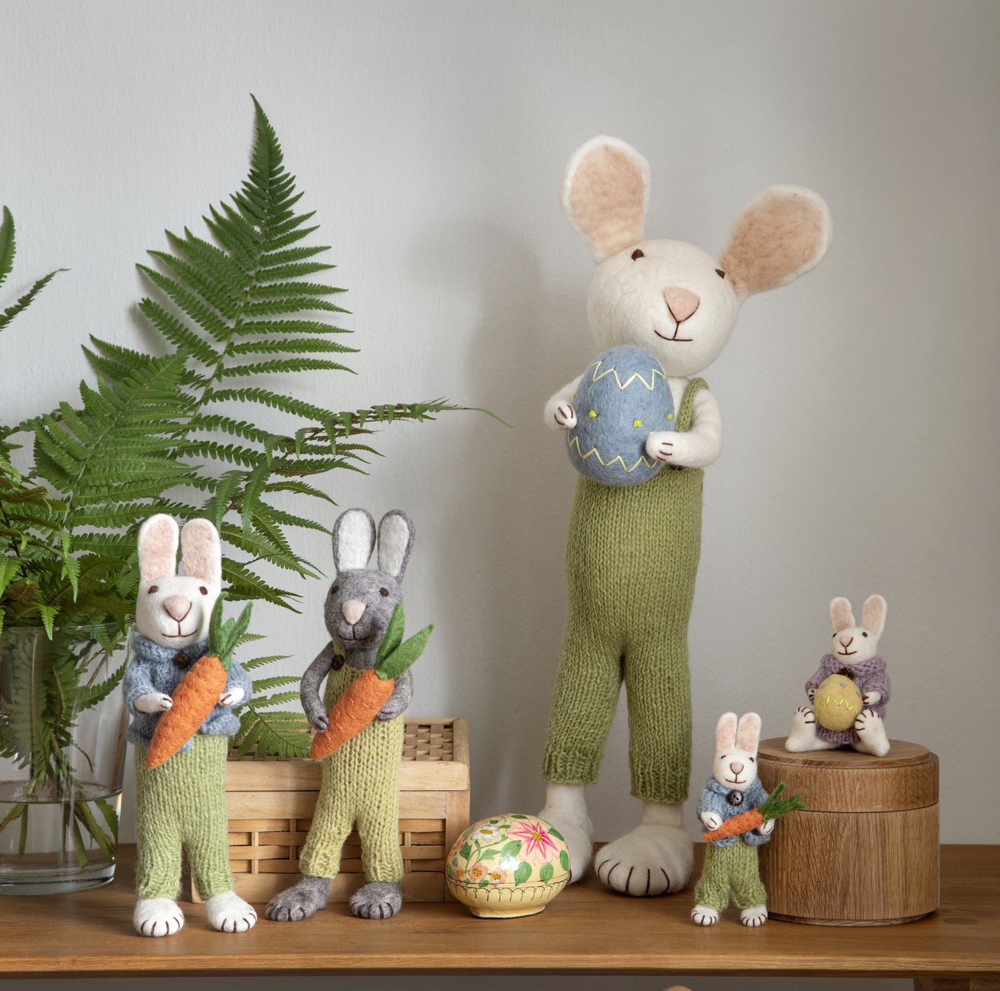 Gry & Sif Bunny Small Grey pants & carrot