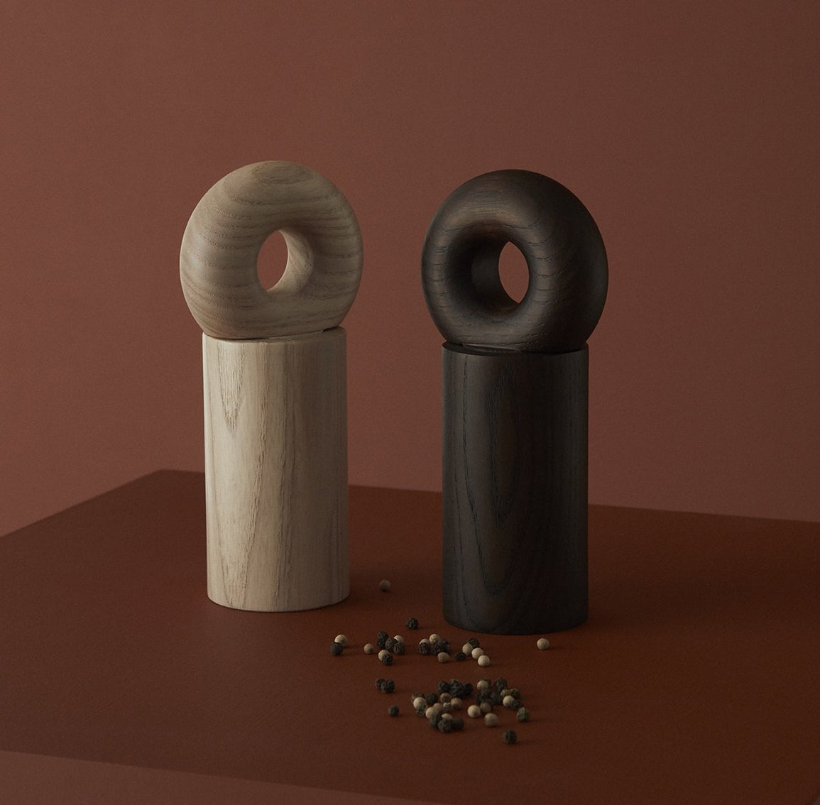 OYOY Hoop Wooden Salt & Pepper Grinder Dark