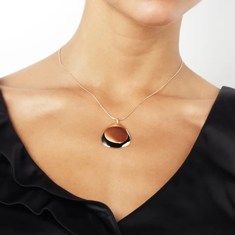 Efva Attling Rose Petal Pendant Gold