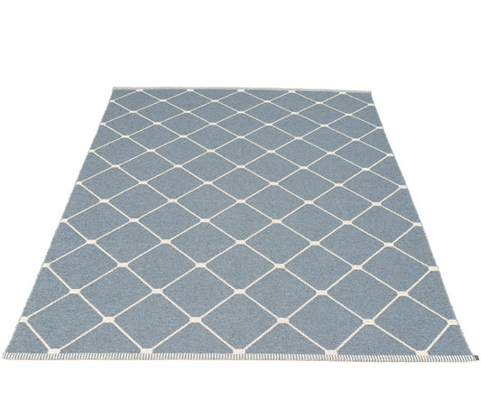 Pappelina Rug Regina 180x275